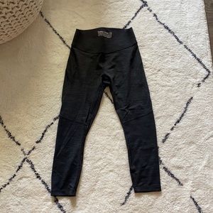3/4 tech sweat leggings